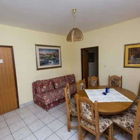 Bridi Okrug Gornji - Four Bedroom
