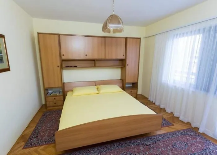 Apartament Bridi Okrug Gornji - Four Bedroom *