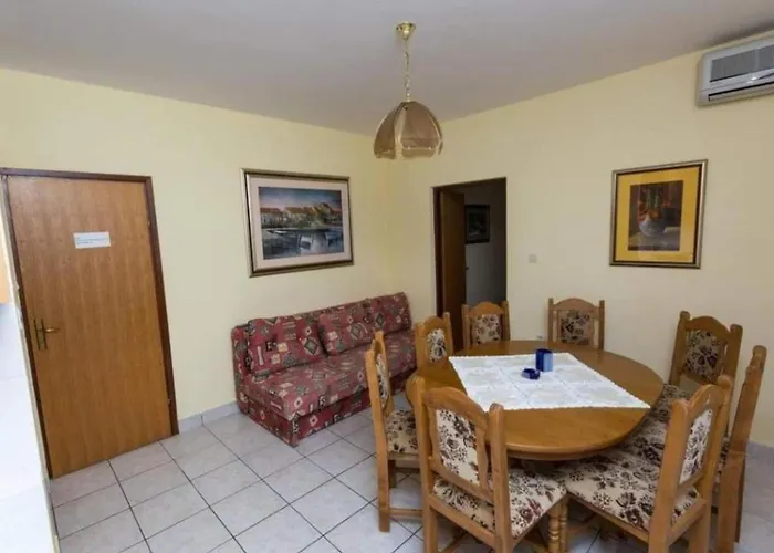 Bridi Okrug Gornji - Four Bedroom